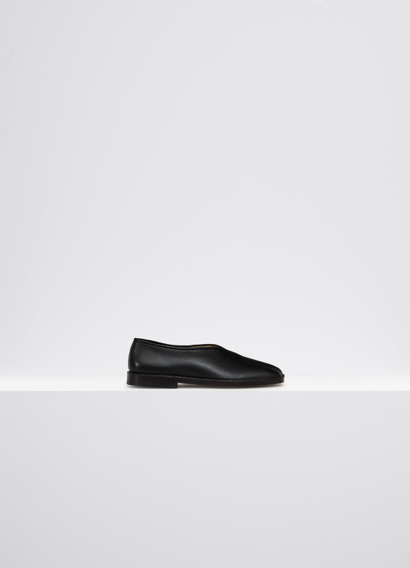 Flat Piped Slippers Black