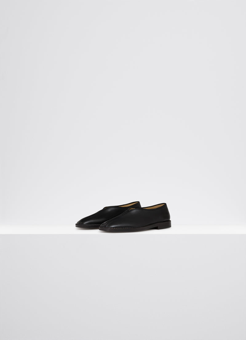 Flat Piped Slippers Black