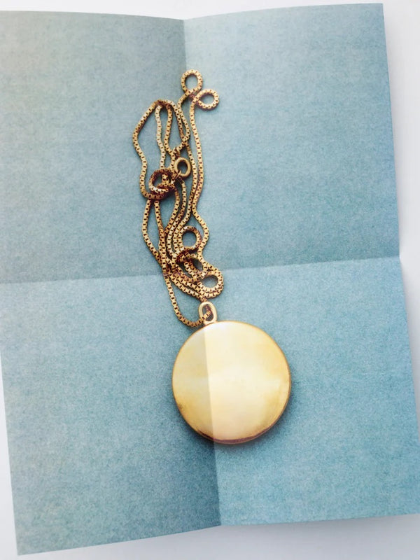 Shell No1 Large Nacklace Gold